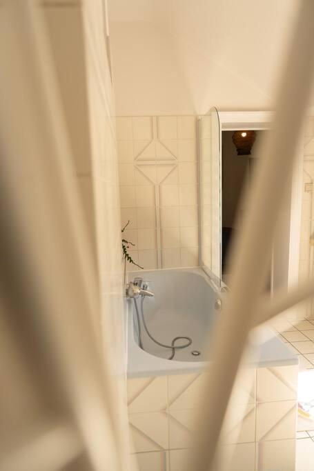Camelia, Un Charme Montois Mons Exterior foto